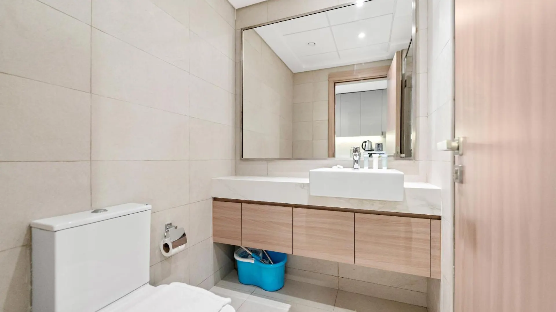 Charming Studio With Pool & Gym Dubai 0*,  United Arab Emirates